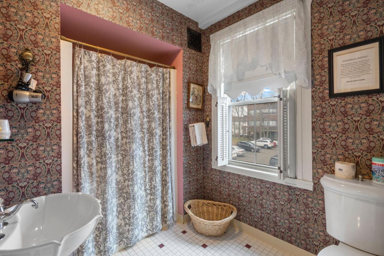 مبيت وإفطار فول ريفر Lizzie Borden House المظهر الخارجي الصورة