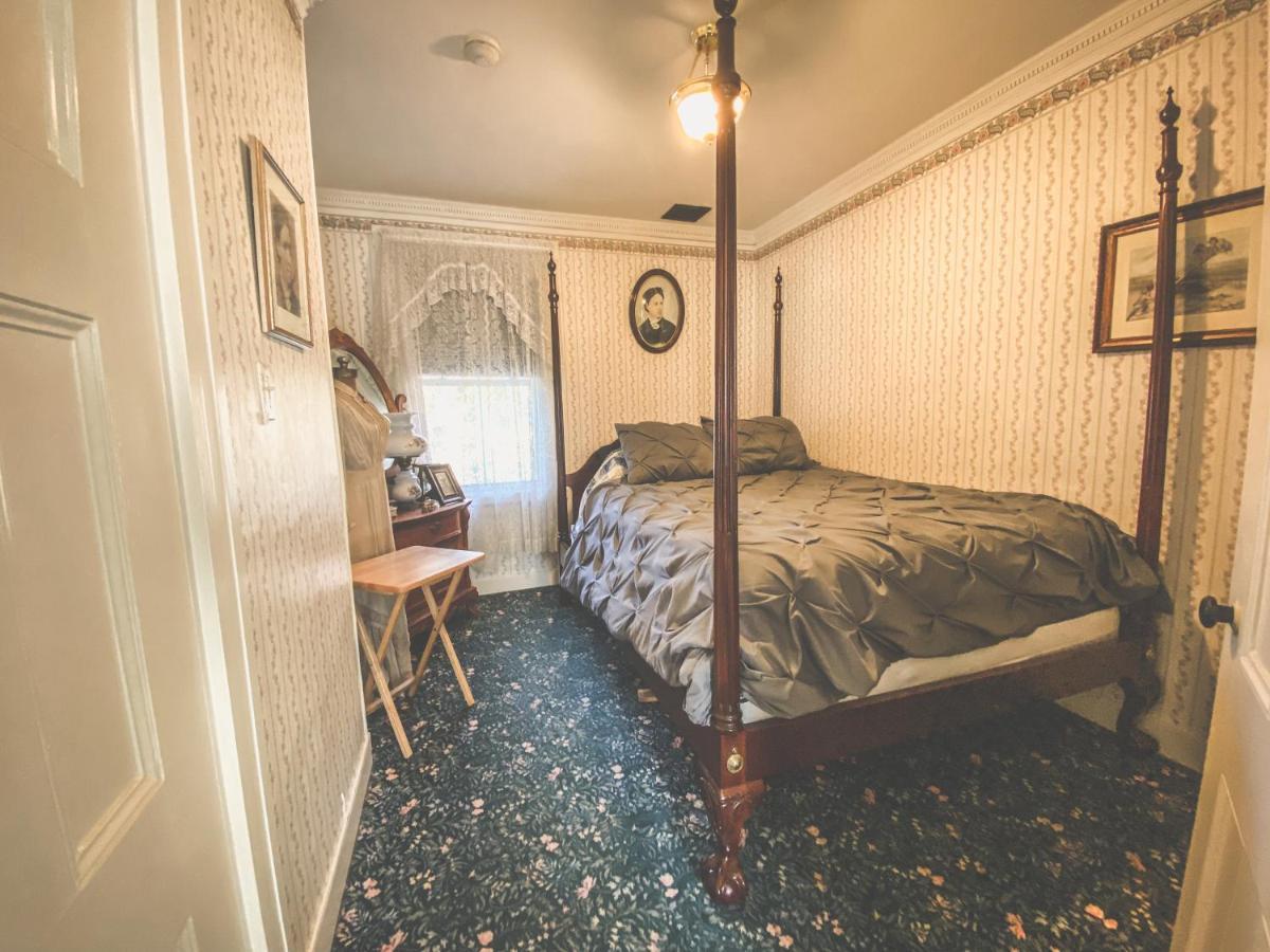 مبيت وإفطار فول ريفر Lizzie Borden House المظهر الخارجي الصورة