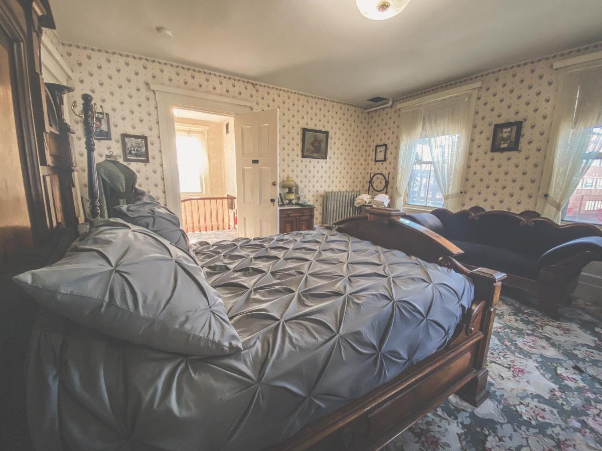 مبيت وإفطار فول ريفر Lizzie Borden House المظهر الخارجي الصورة