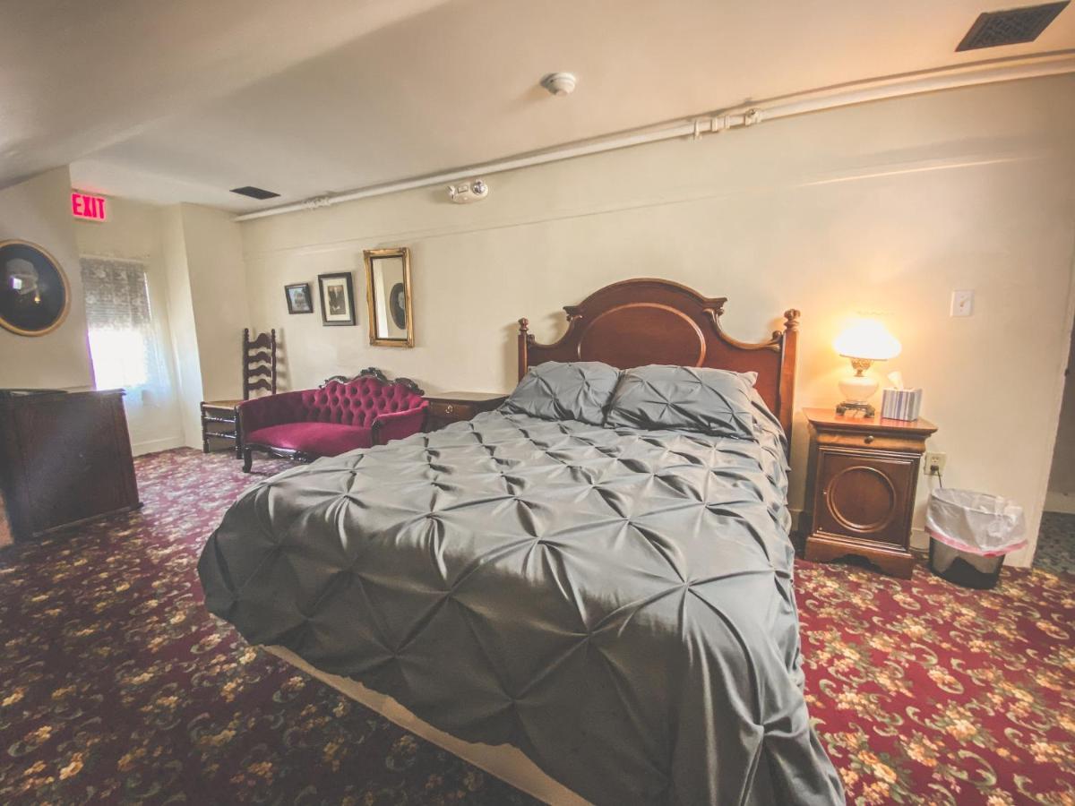 مبيت وإفطار فول ريفر Lizzie Borden House المظهر الخارجي الصورة