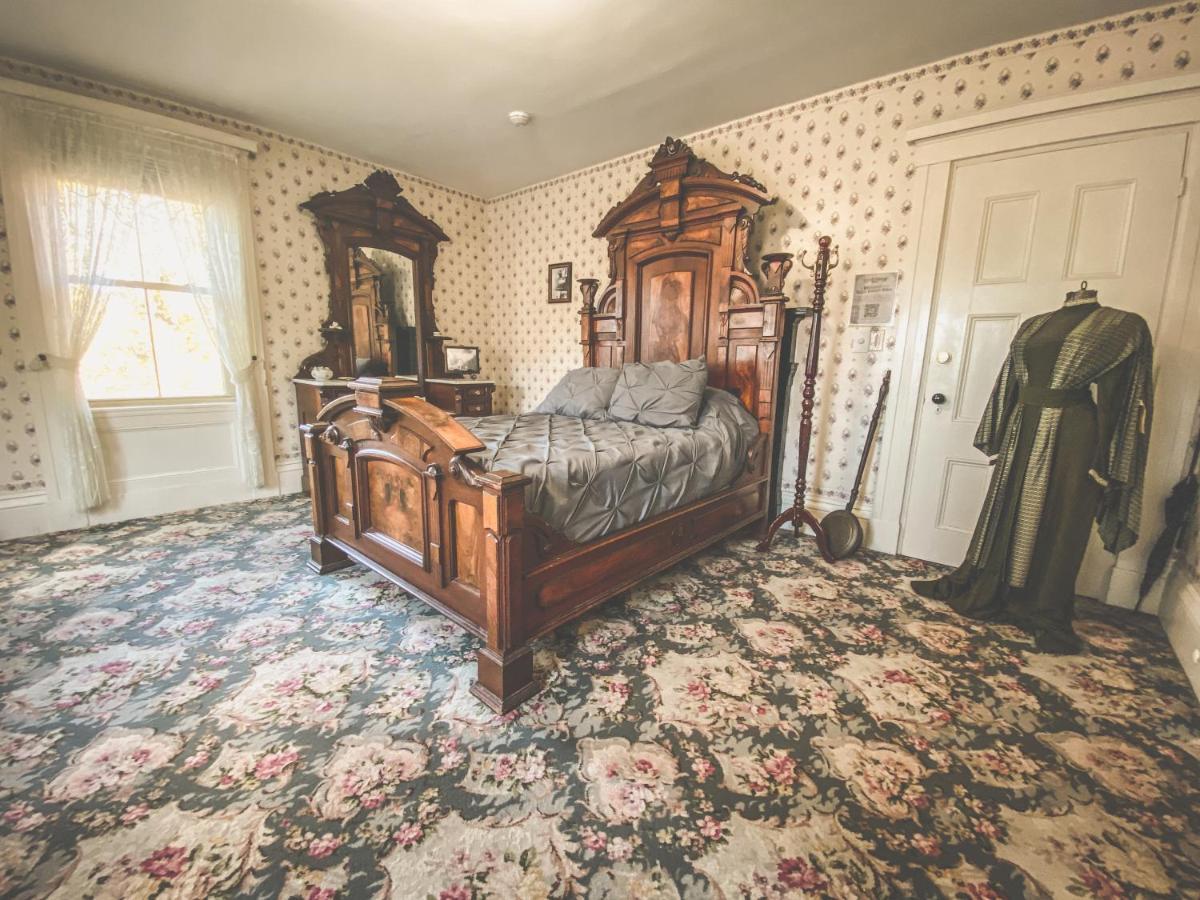 مبيت وإفطار فول ريفر Lizzie Borden House المظهر الخارجي الصورة